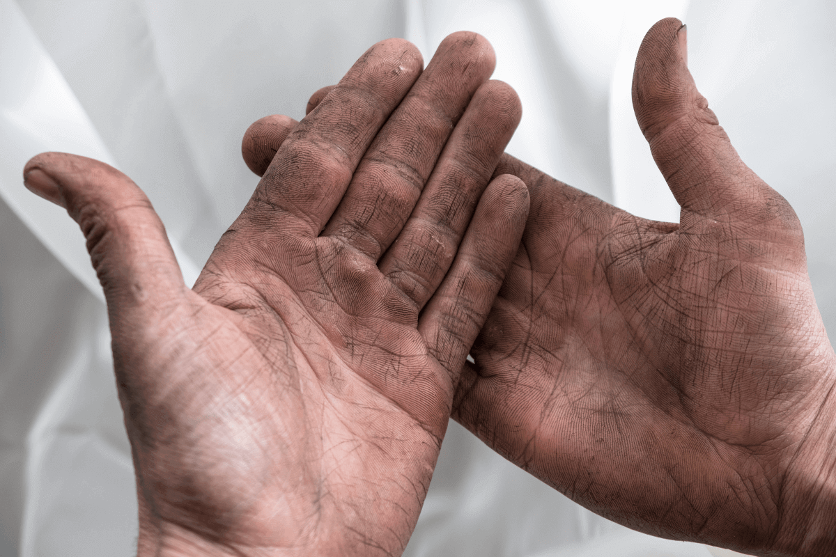 Dirty hands